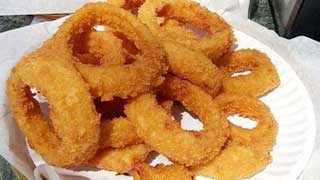 What Fast Food Chain Has the Best Onion Rings?