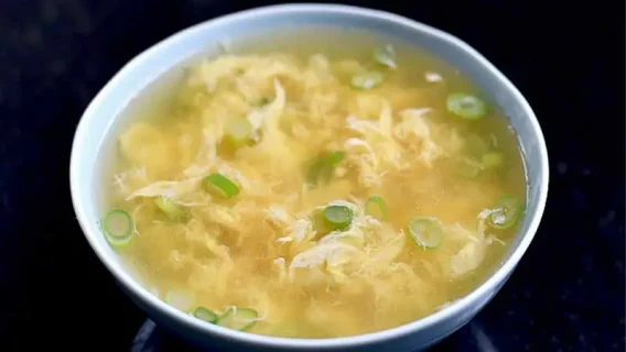 Does egg drop soup contain chicken broth?